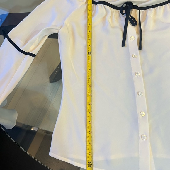 Escapade Silk Blouse - Stunning - Picture 9 of 9